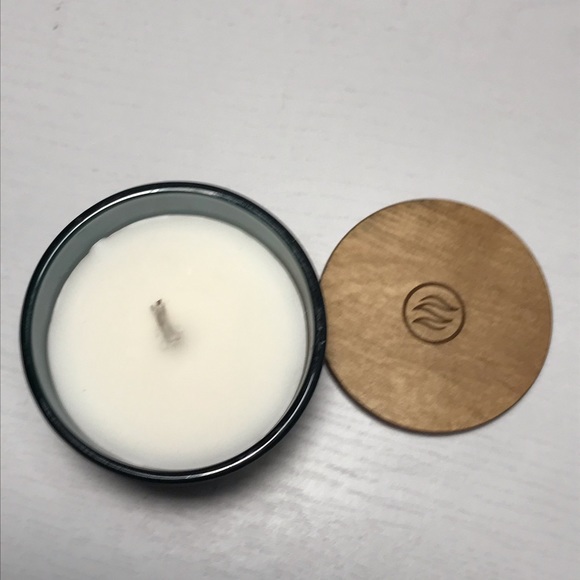 Chesapeake Bay Candle Escape + Discover - Picture 5 of 9